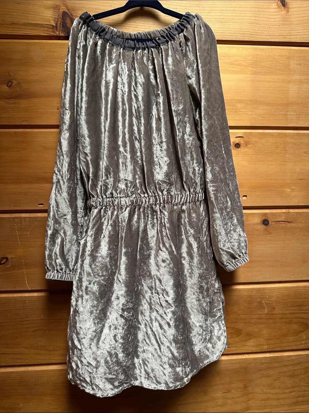 Peek crushed velvet cinched waist long sleeve dress 6-7